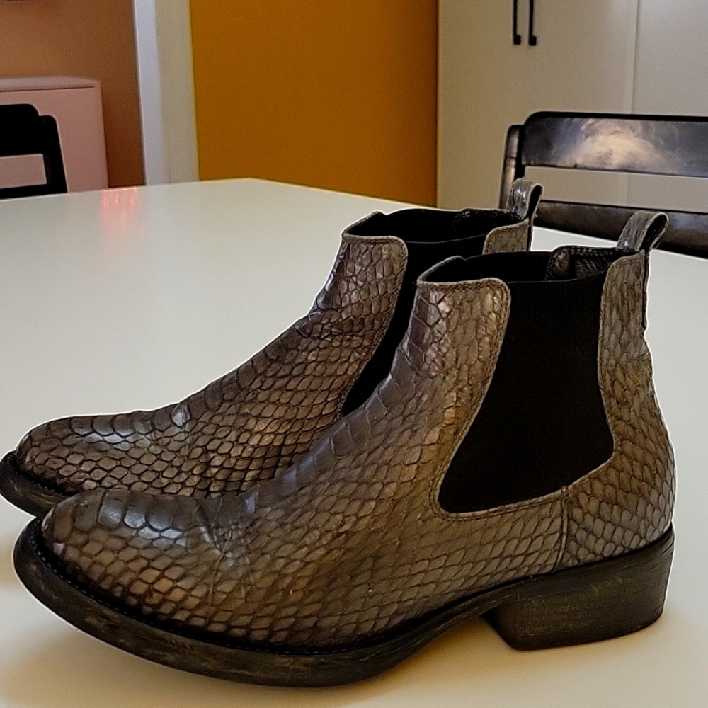 Gray "snake skin" chelsea style ankle boots.